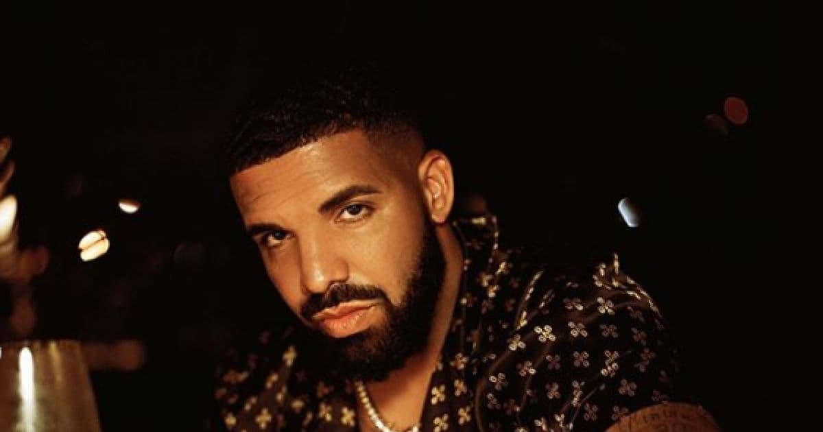Drake usa camisa do Corinthias em bar e diz que quase causou 'guerra'