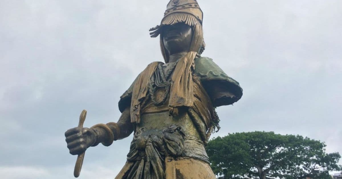 Escultura de Oxumaré do Dique do Tororó tem braço esquerdo arrancado