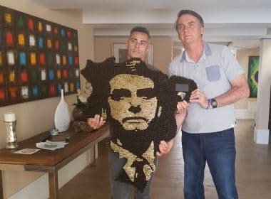 Artesão que deu murais feitos de balas a Bolsonaro e Moro vai expor nos EUA