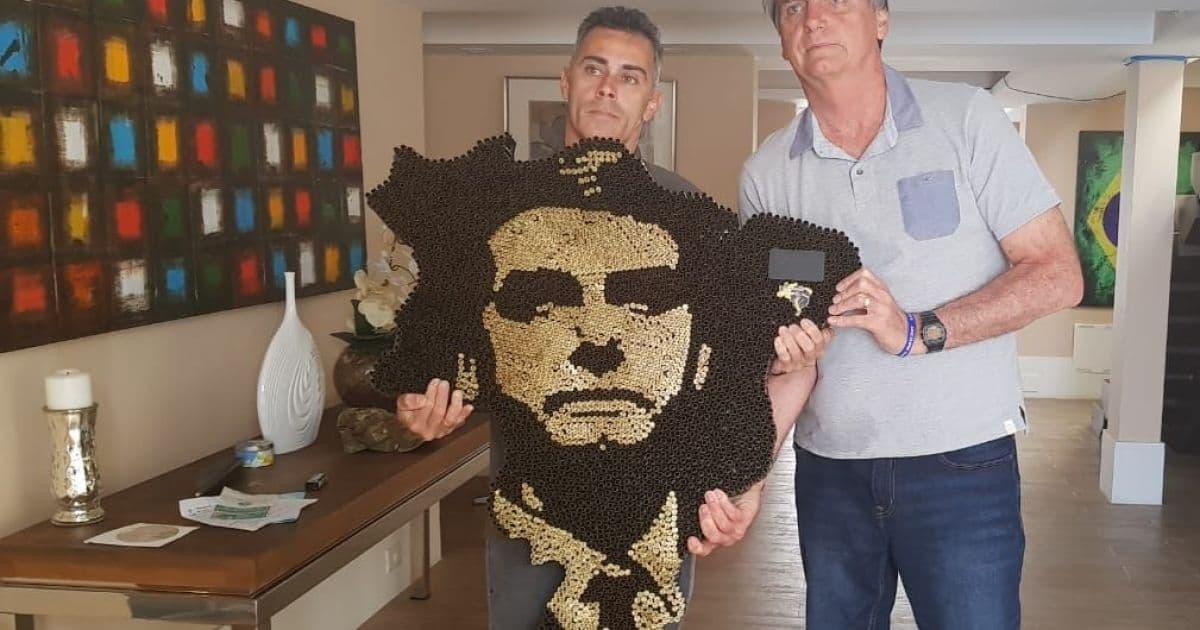 Artesão que deu murais feitos de balas a Bolsonaro e Moro vai expor nos EUA