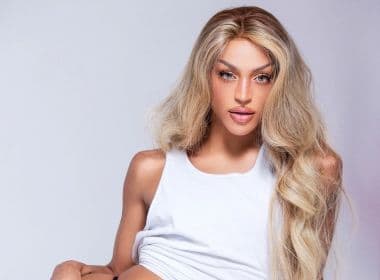 Pabllo Vittar processa Serasa após empresa insinuar dívida de drag com Anitta