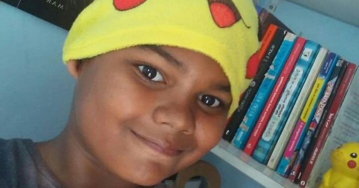 Baiano de 12 anos dono de perfil sobre livros sofre racismo: 'Orgulho de ser negro'