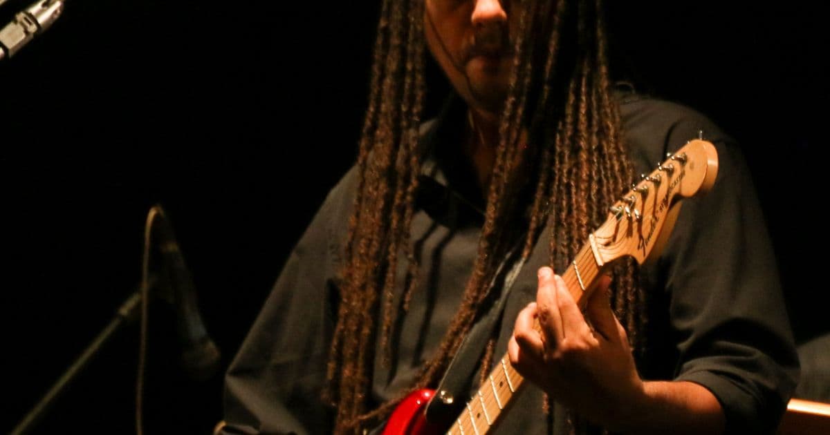 Julio Caldas faz live solidária de blues nesta sexta em prol do Lar irmã Maria Luiza