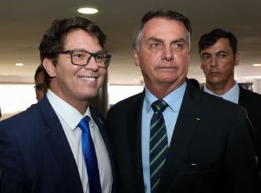 Bolsonaro confirma Mário Frias como sucessor de Regina Duarte na Secretaria de Cultura