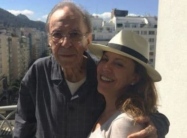 Bebel fala de interdição de João Gilberto e conta que Paula e Caetano ajudaram o pai 