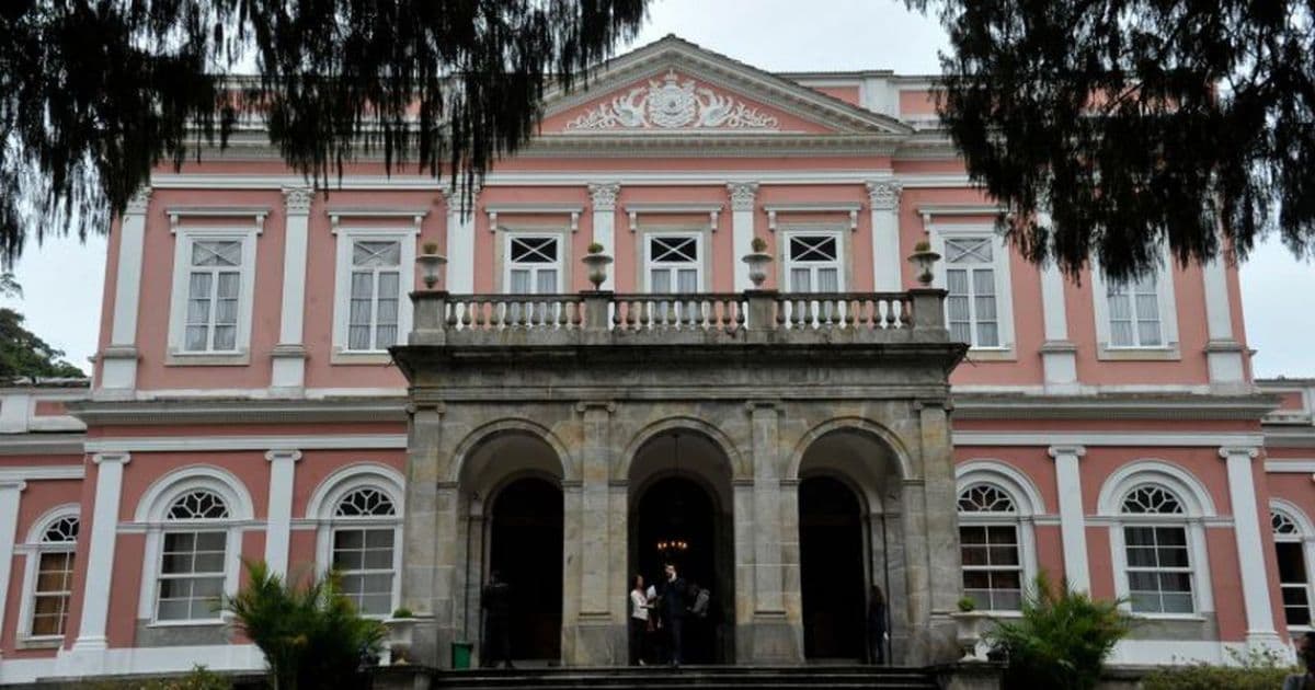 Servidores criticam presidente da Cada de Rui Barbosa por processos contra funcionários