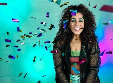 Da Sala do Coro, Marcia Castro faz show 'Axé 90' nesta sexta com exibição online e na TVE