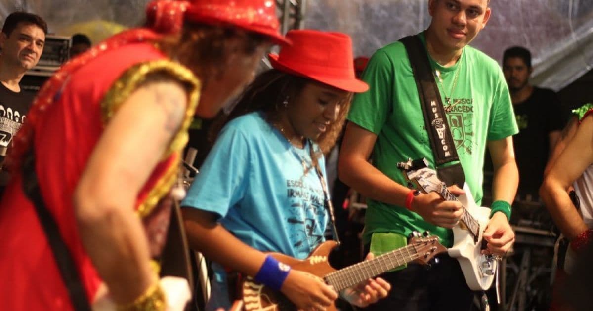'Pipoca de Pai para Filho': Escola Irmãos Macêdo faz live com memórias do carnaval