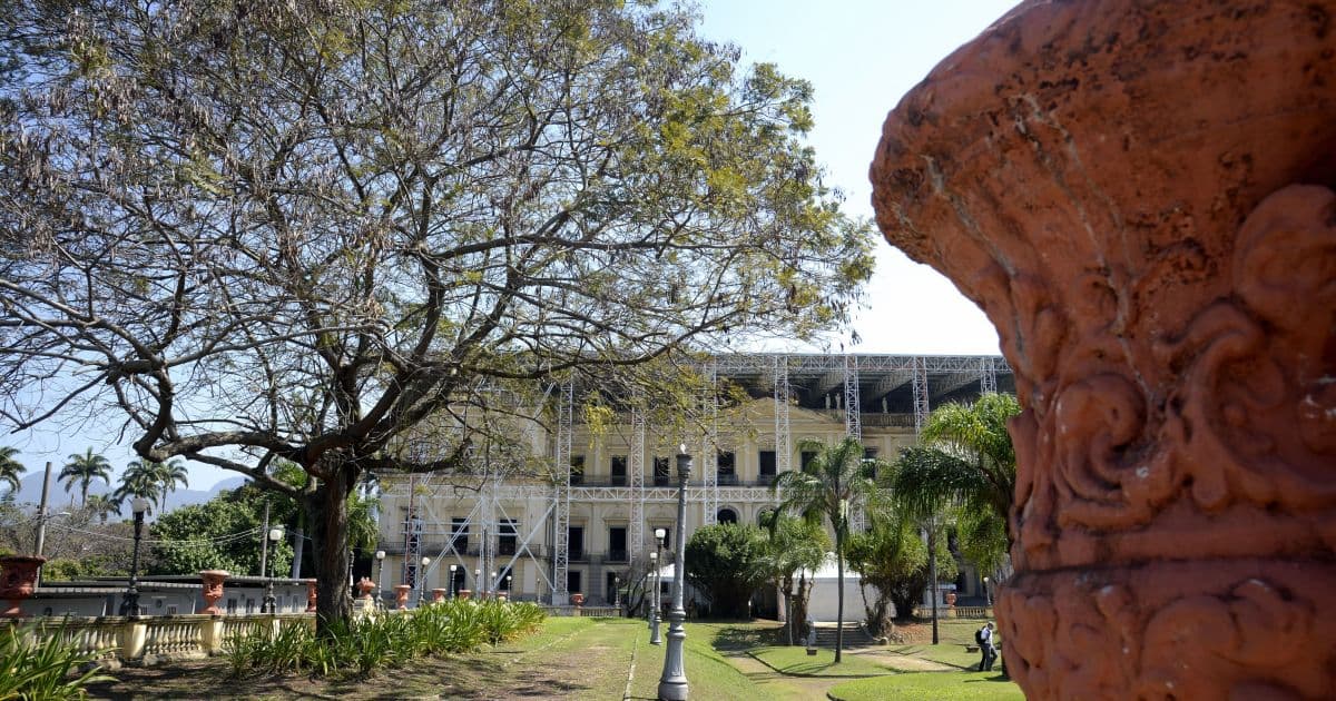 Saída de Araújo cessa plano de transformar Museu Nacional em Palácio Imperial