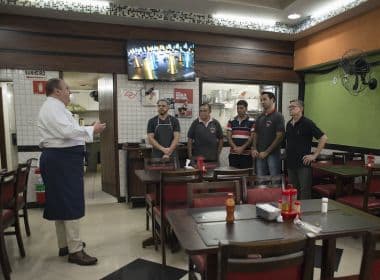 Em episódio inédito do Pesadelo na Cozinha, Jacquin ajuda a salvar lanchonete e família