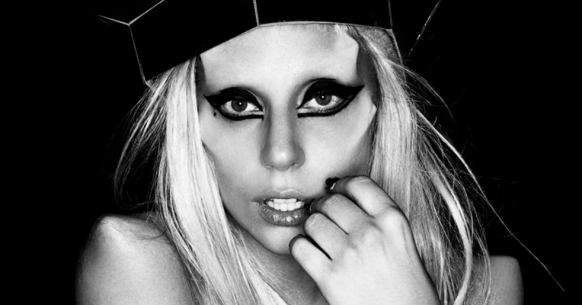 Lady Gaga anuncia relançamento do álbum 'Born This Way'