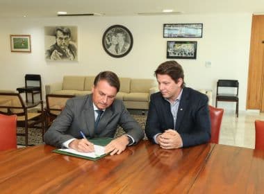 Bolsonaro assina decreto para regulamentar Programa Nacional de Apoio à Cultura