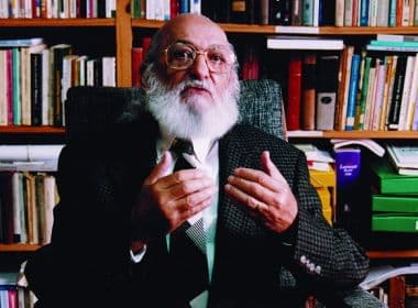 TV Cultura exibe documentário inédito sobre Paulo Freire