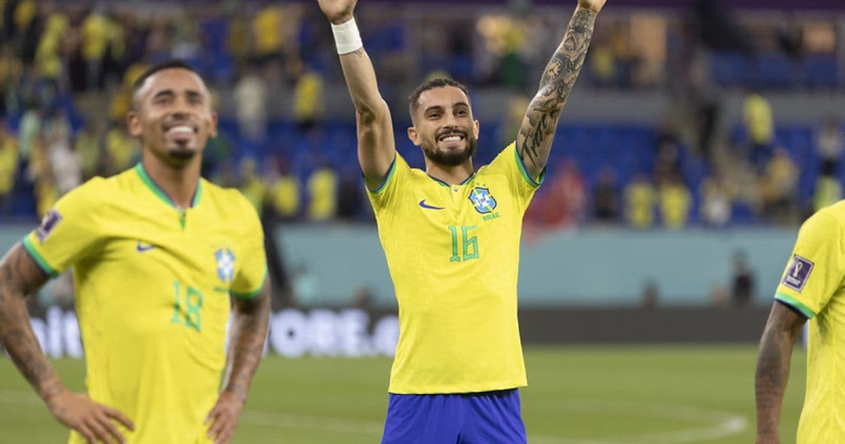 Alex Telles critica gramado do 974, mas valoriza vitória do Brasil: 'Fomos felizes' 