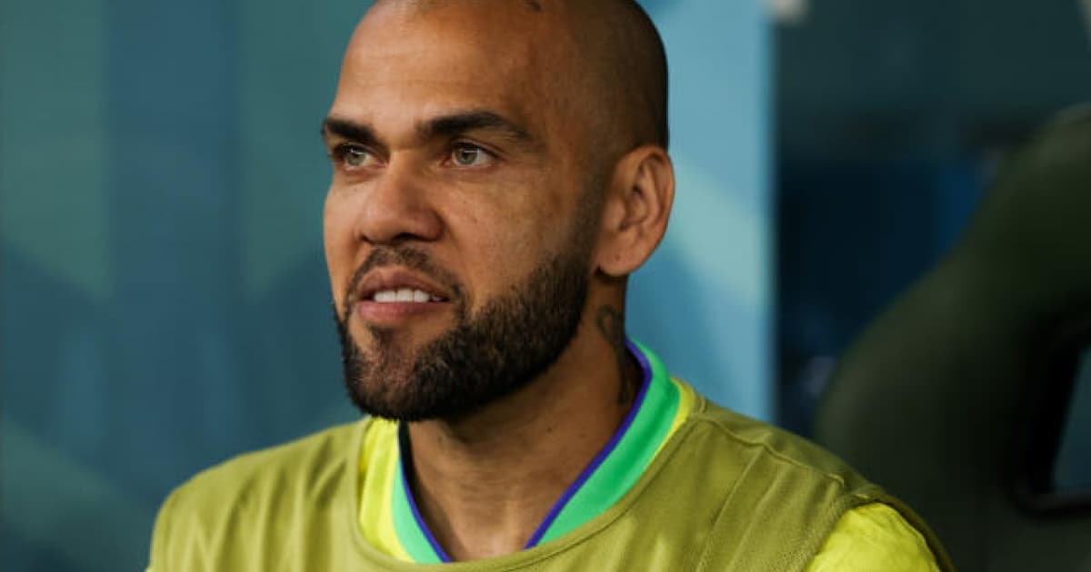 Daniel Alves admite penetração em jovem que lhe acusa de estupro, diz jornal