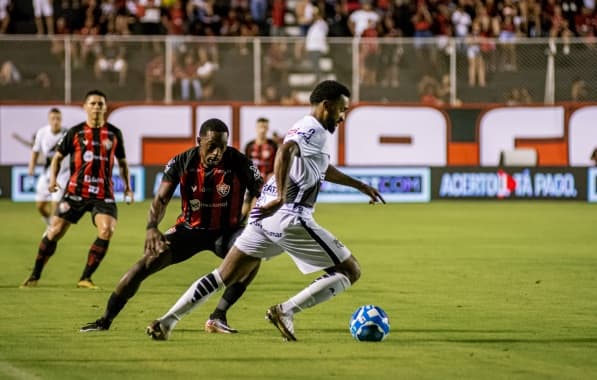 Zagueiro lamenta derrota da Ponte Preta para o Vitória na estreia da Série B: "A gente sai bastante chateado"