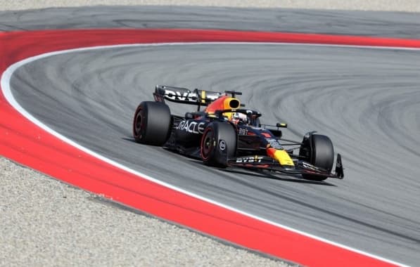 Verstappen supera Alonso e lidera 2º treino do GP da Espanha