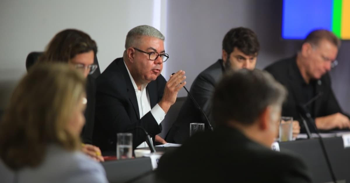 Alcino Reis Rocha, secretário geral da CBF, esteve presente na primeira reunião