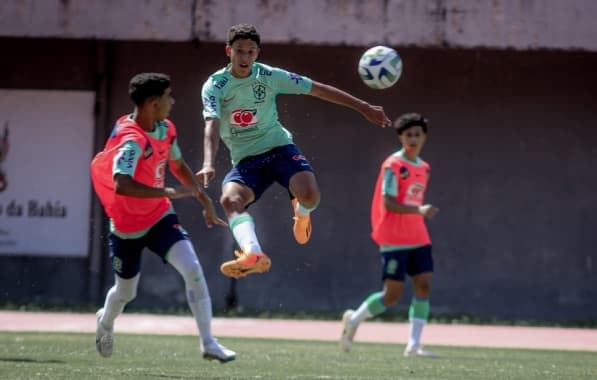 Dudu Patetuci avalia treino da seleção brasileira sub-17 em Pituaçu de olho na Copa 2 de Julho: "Em adaptação"