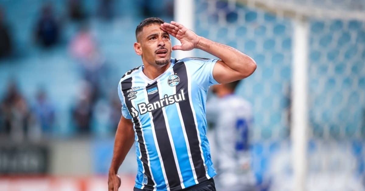 Ao todo, Diego Souza fez 222 jogos com a camisa do Grêmio, somando 87 gols 