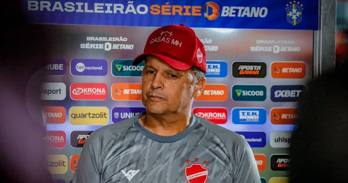 Claudinei Oliveira é o técnico do Vila Nova