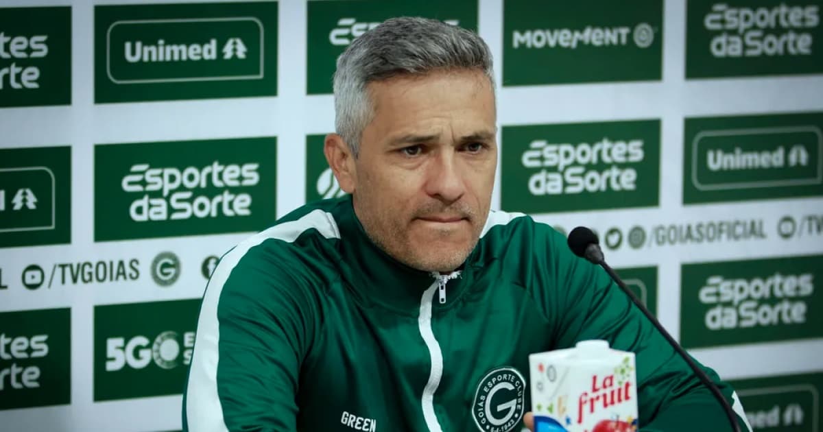 Armando Evangelista concede entrevista coletiva após jogo do Goiás