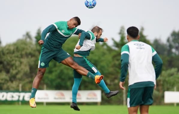 Chapecoense terá mudanças para enfrentar o Vitória em Salvador