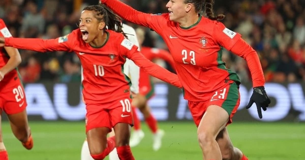 Jogadoras de Portugal comemoram em campo na Copa do Mundo Feminina