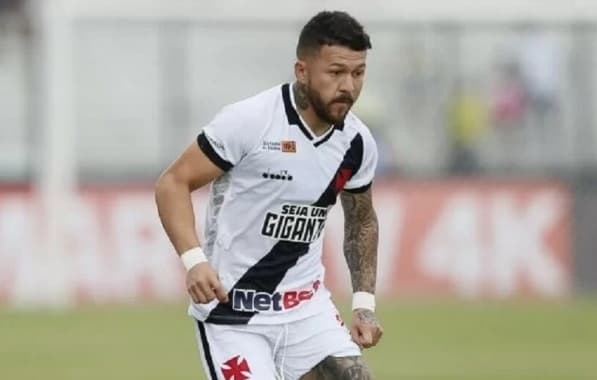 Vasco acerta com atacante Rossi, ex-Bahia