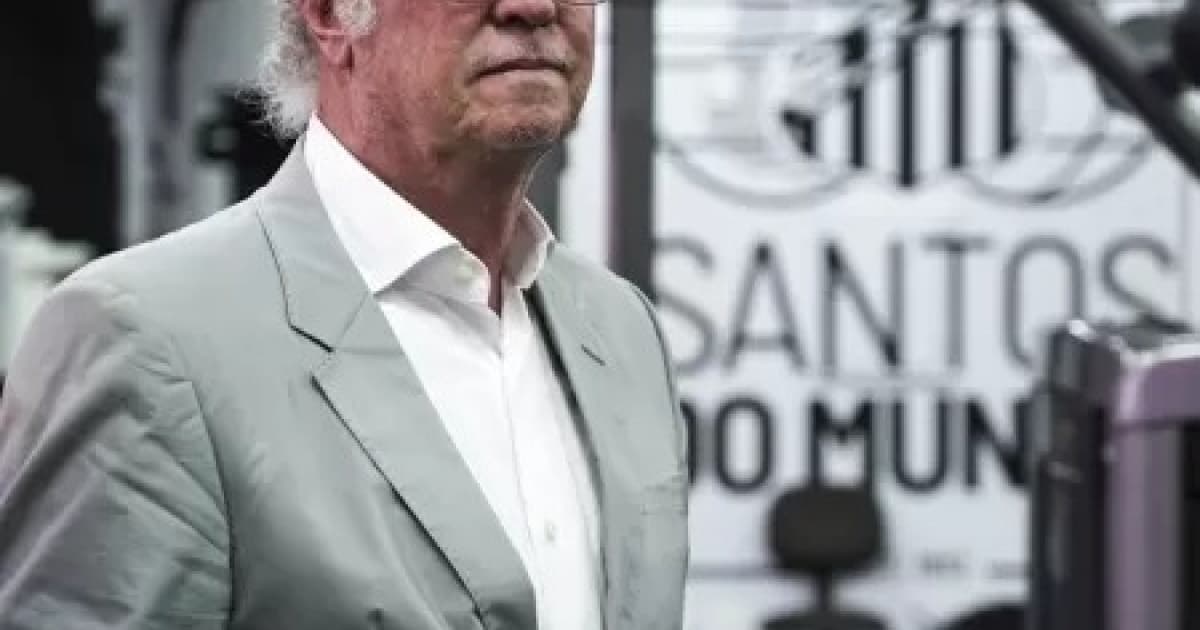 Coordenador de futebol do Santos, Falcão foi denunciado por importunação sexual nesta sexta-feira (4)