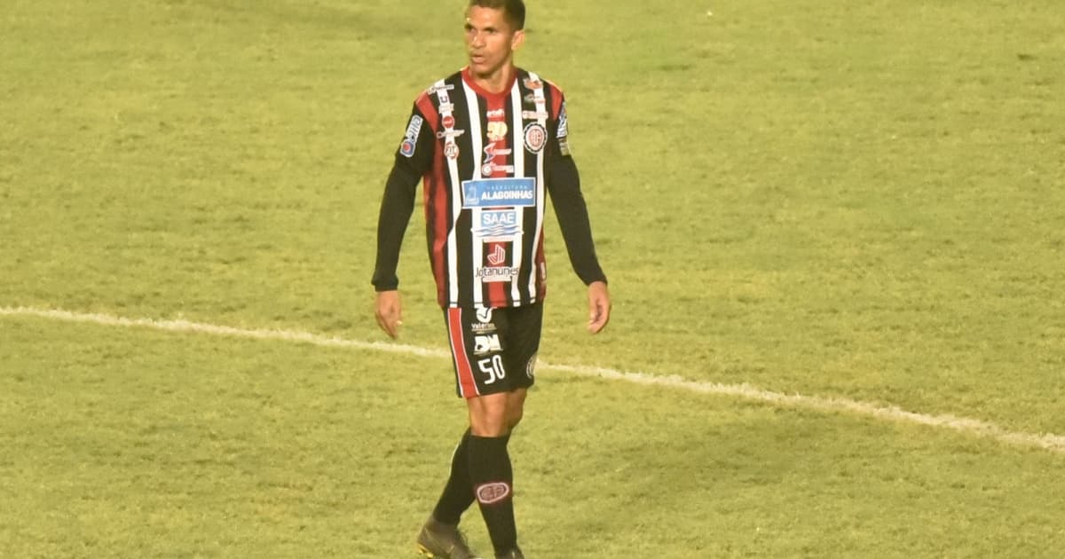 Magno Alves atua pelo Atlético de Alagoinhas no Baianão de 2020