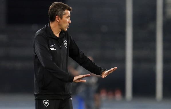 Após empate com o Defensa y Justicia, torcida do Botafogo vaia o técnico Bruno Lage