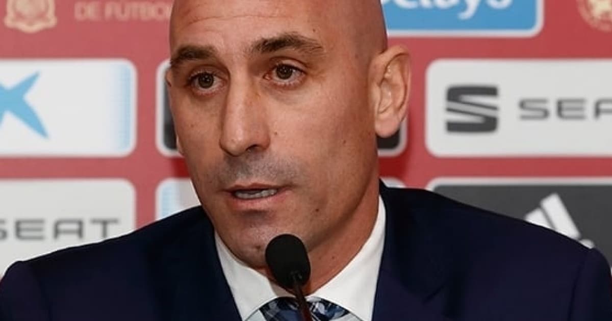 Segundo a imprensa espanhola, Luis Rubiales renunciará ao cargo nesta sexta-feira (25)