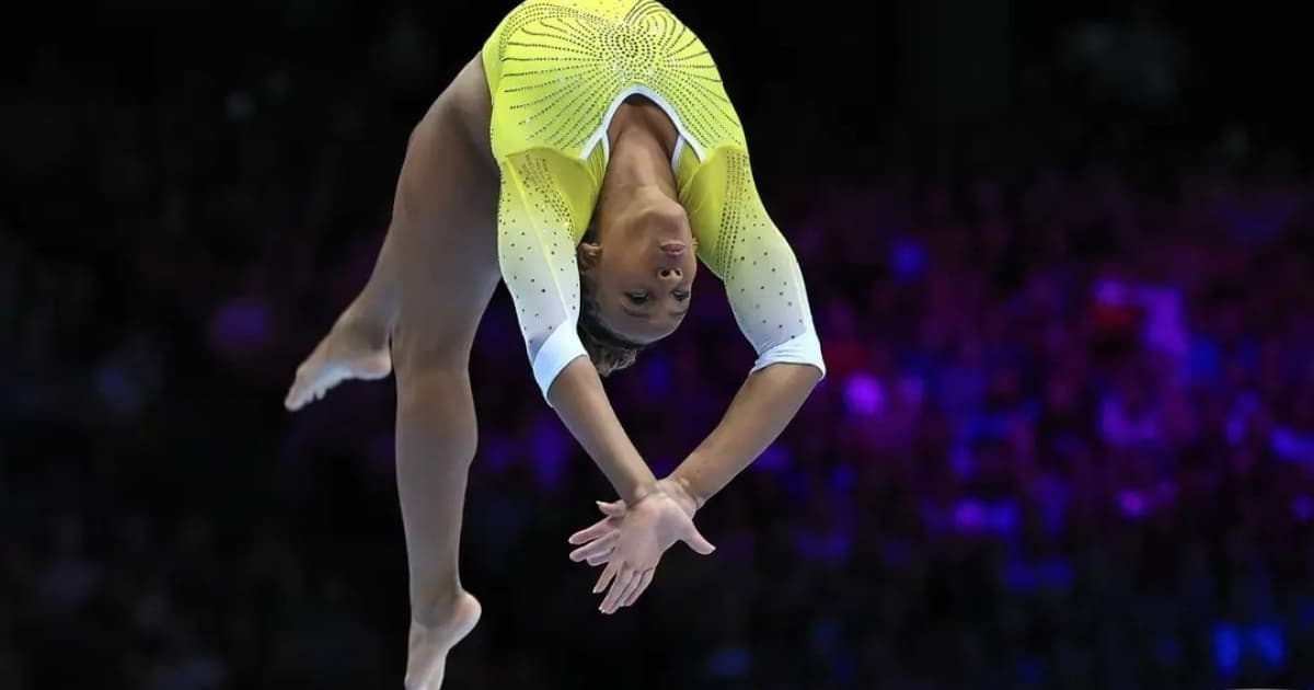 Rebeca Andrade fatura bronze na trave e bate próprio recorde no Mundial de Ginástica