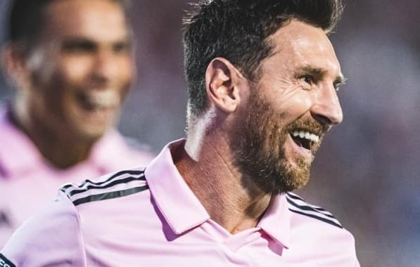 Técnico da Argentina faz mistério sobre titularidade de Messi contra o Paraguai
