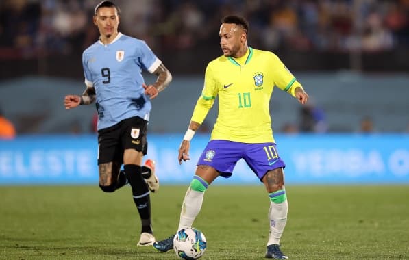 Com direito a "olé", Brasil perde para o Uruguai em jogo marcado por lesão de Neymar