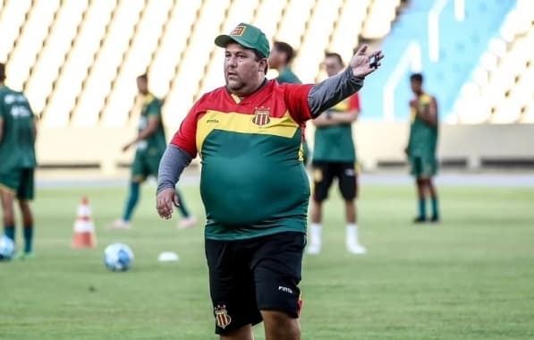 Técnico elogia o Vitória, mas aposta no mental do Sampaio Corrêa e na força da torcida: "Apoio é fundamental"