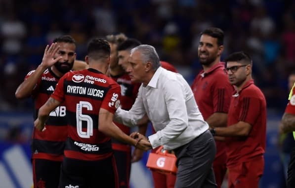 Tite celebra vitória em estreia pelo Flamengo e projeta Brasileirão: "É jogo a jogo"