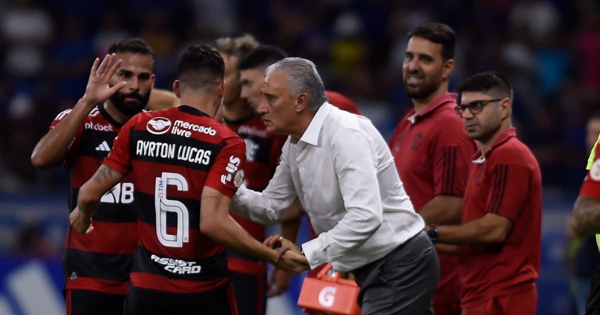 Tite celebra vitória em estreia pelo Flamengo e projeta Brasileirão: "É jogo a jogo"