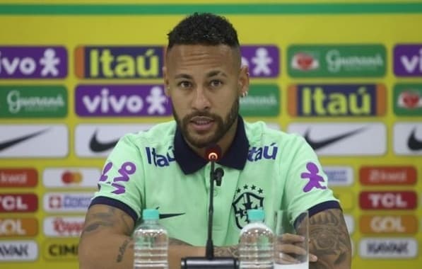 Neymar é processado por empregar mulher irregularmente na França, diz jornal