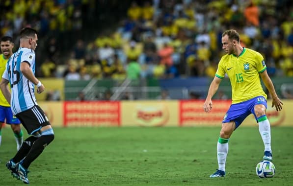 Carlos Augusto critica arbitragem em derrota da Seleção: "Foi cartão só pro Brasil"