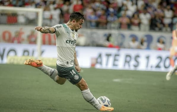 Palmeiras negocia a venda do atacante Artur para clube da Rússia