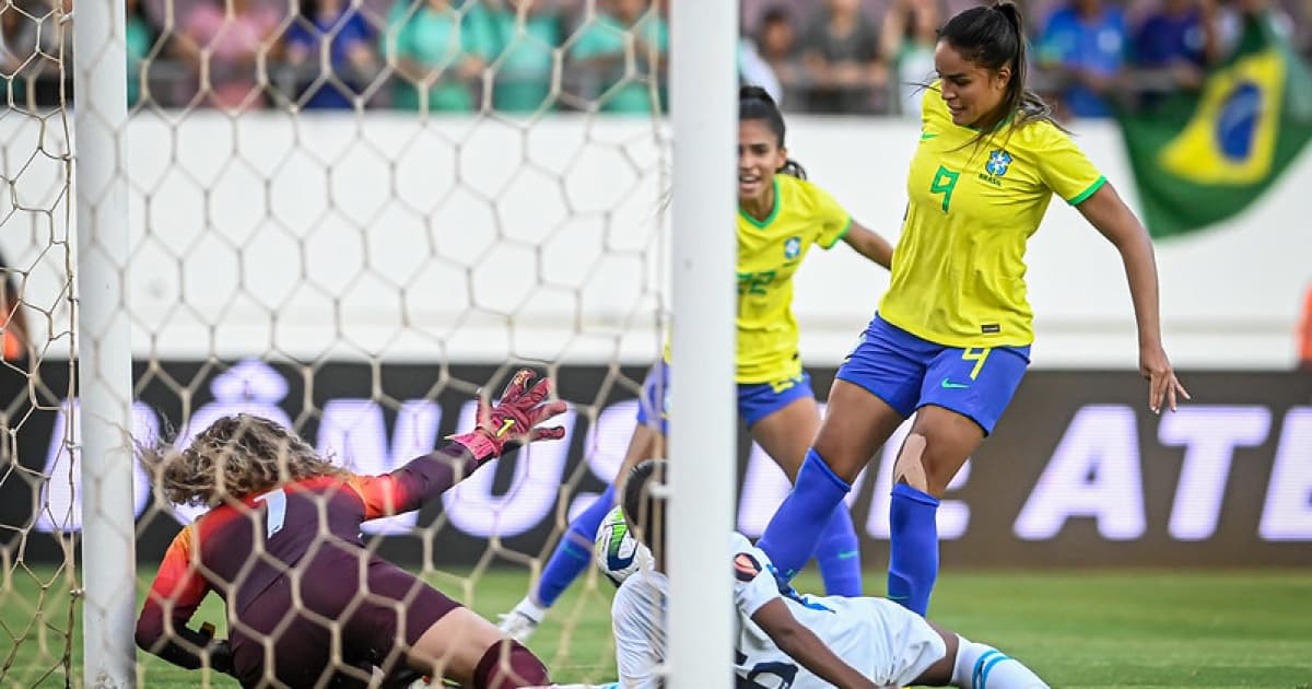 Seleção brasileira termina 2023 fora do top 10 do ranking feminino da Fifa