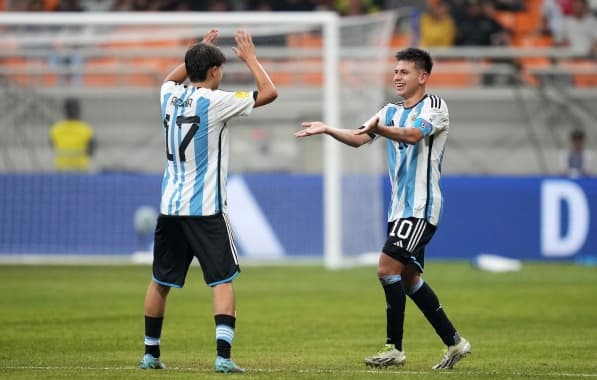 Manchester City acerta a contratação de joia argentina do River Plate por R$ 134 milhões