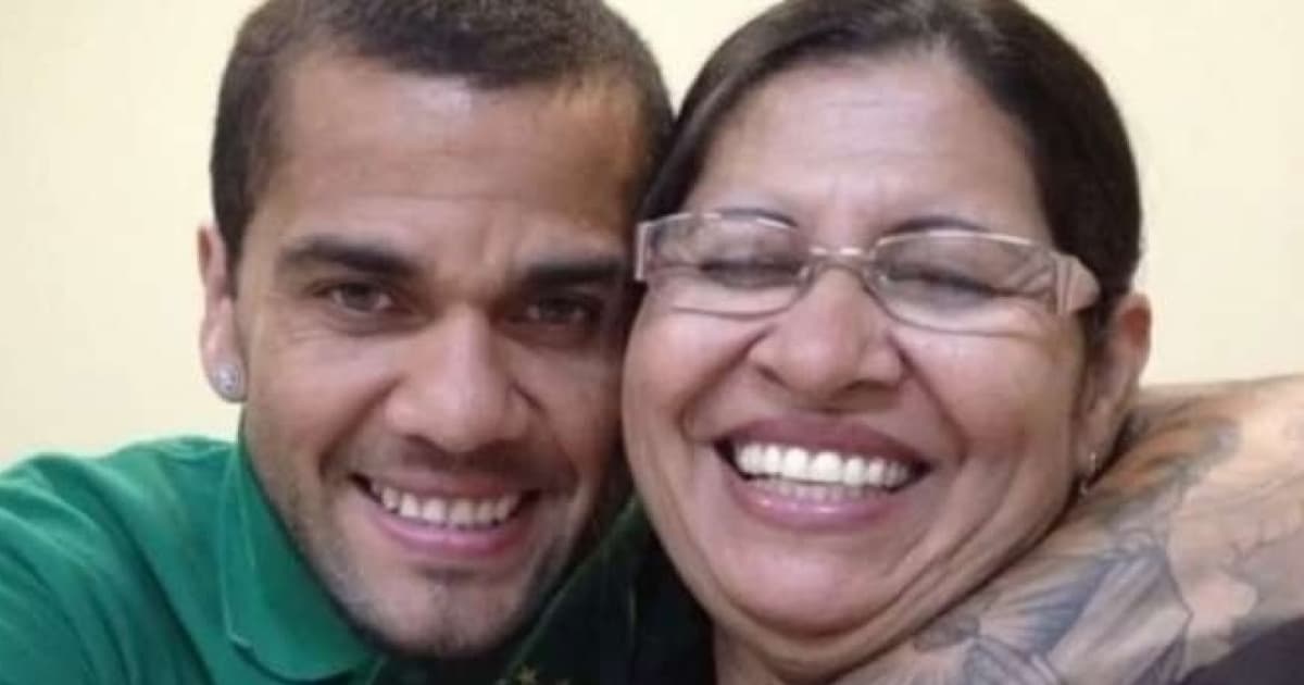 Após ter imagem divulgada, mulher que acusa Daniel Alves de estupro processará mãe do atleta 