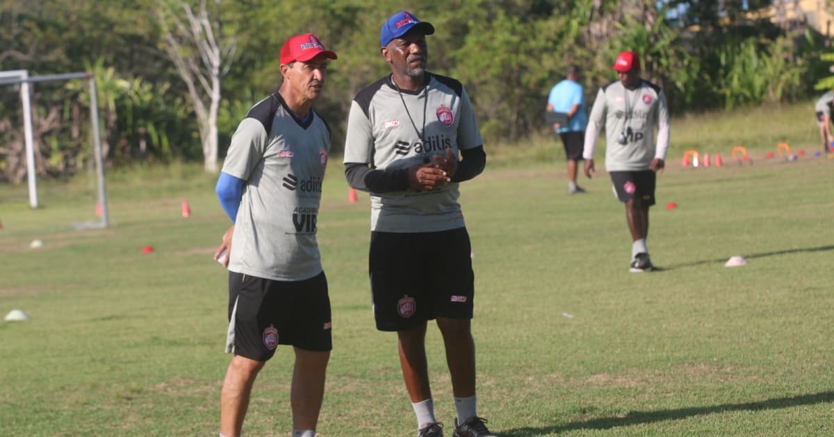 De olho na estreia, técnico do Barcelona de Ilhéus foca a parte técnica na reta final de preparação