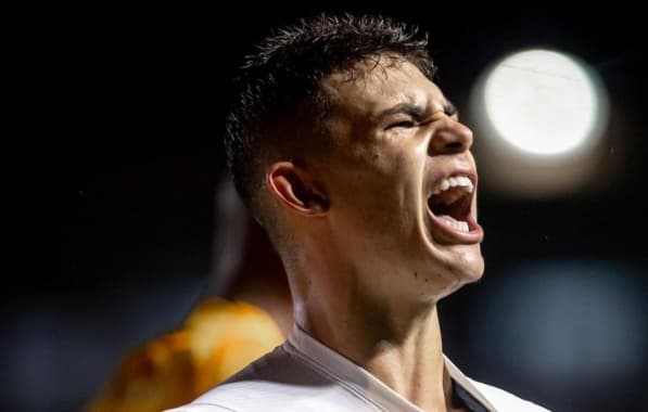 PSG assina com Gabriel Moscardo, jovem volante revelado pelo Corinthians