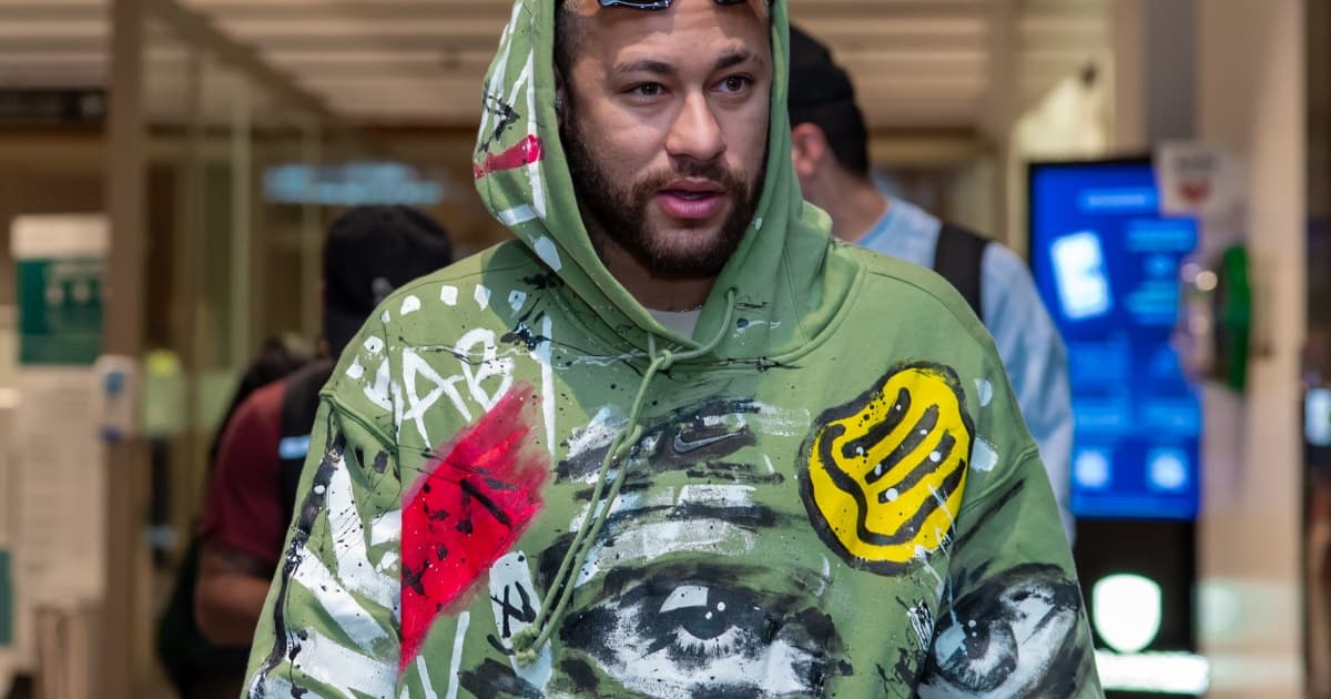 Em pleno Carnaval, Neymar volta à Arábia Saudita para seguir tratamento de lesão