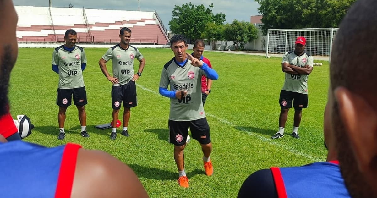 Técnico do Barcelona de Ilhéus foca treinos em repetições para "sofrer menos" nos jogos do Baianão