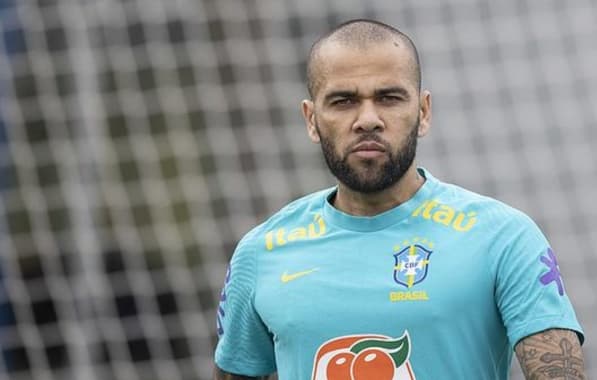 Daniel Alves entra com pedido de liberdade provisória: "Não vou fugir"